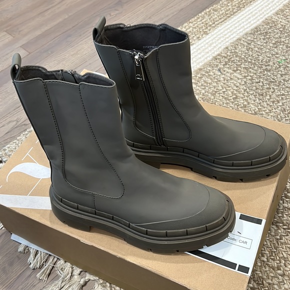 Zara NWOT low heeled khaki boots - Picture 5 of 13